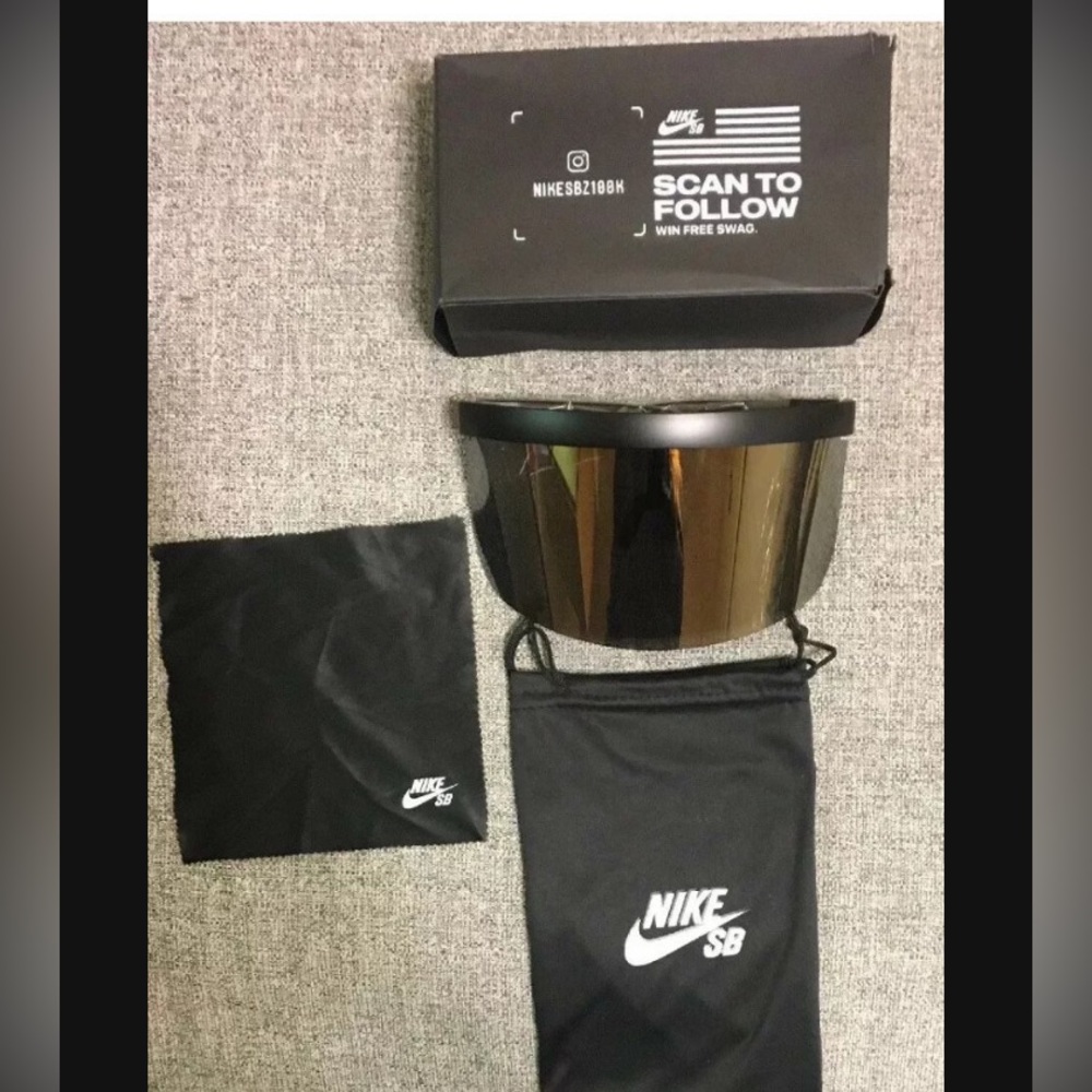 Nike Sunglasses/goggles limited edition NWOT